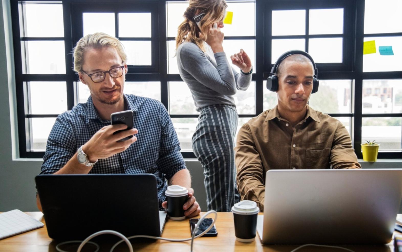Momenti emotivi catturati durante cerimonia matrimoniale